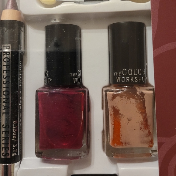 New Color Workshop Color Expressions Makeup 38+ Variety Kit Gift Set - Picture 4 of 11